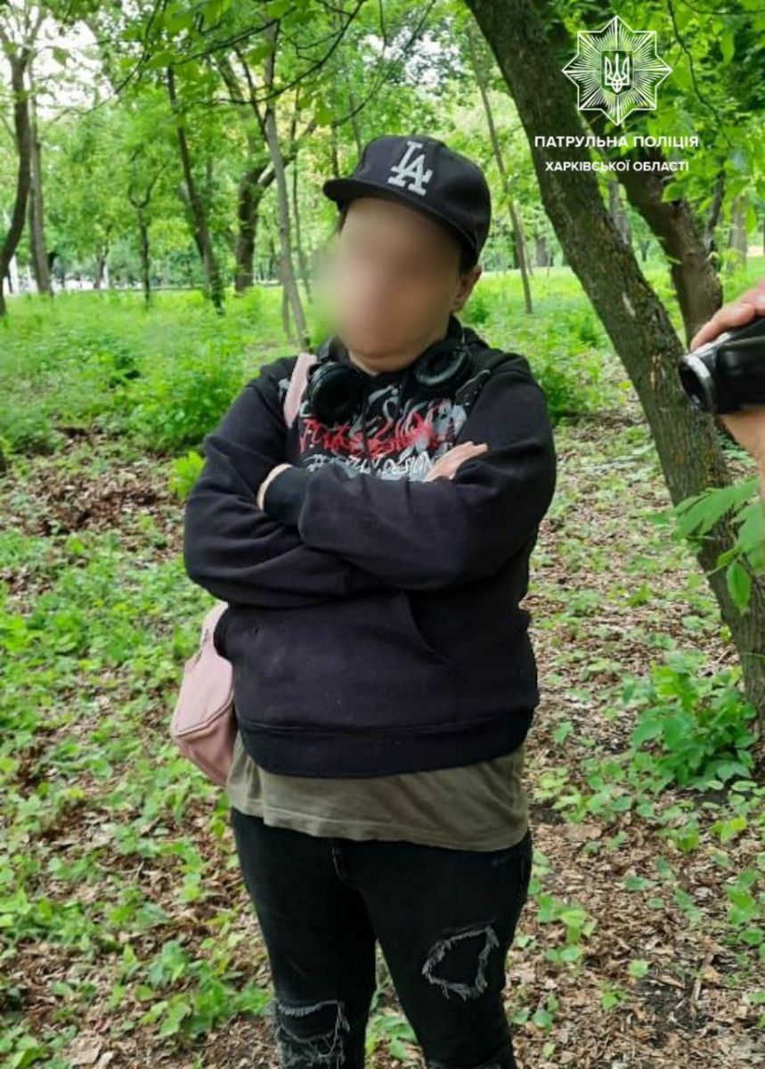 Криминал Харьков: Поймана закладчица, пытавшаяся уйти от патрульных
