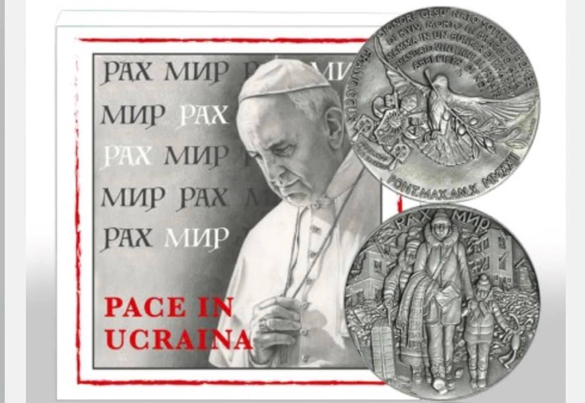 На 100-й день вторжение рф в Украину Ватиканский офис филателии и нумизматики выпустил специальную серебряную монету.