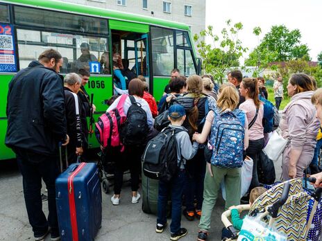 Почти тысяча детей эвакуирована в Харьков