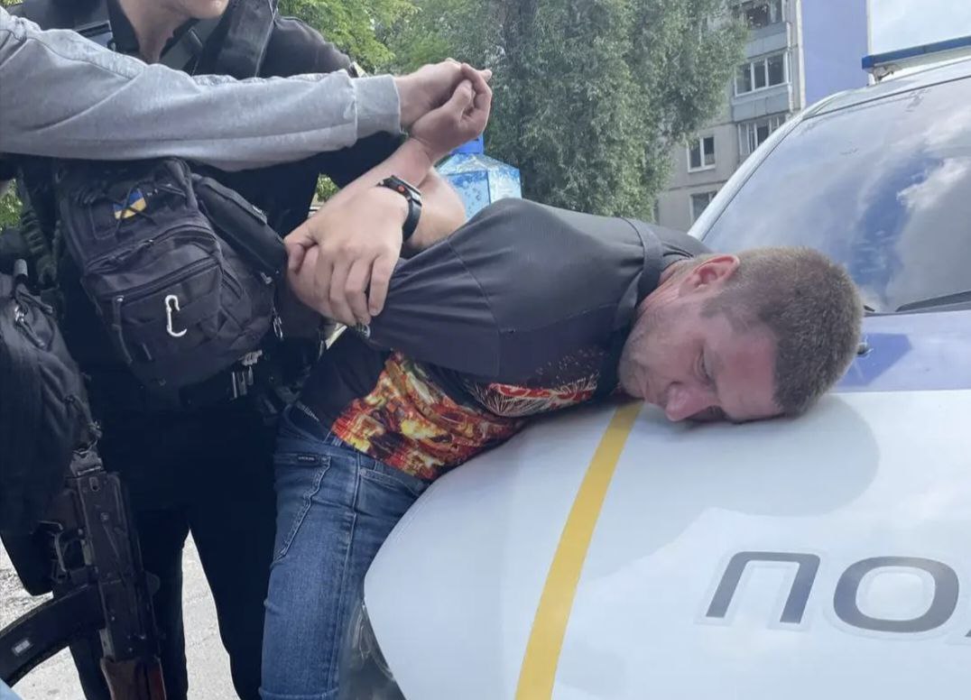 В Харькове мужчина напал на медиков 