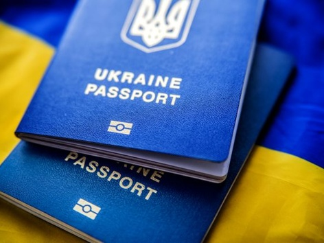 Оформить украинский ID-паспорт и загранпаспорт можно в Варашаве