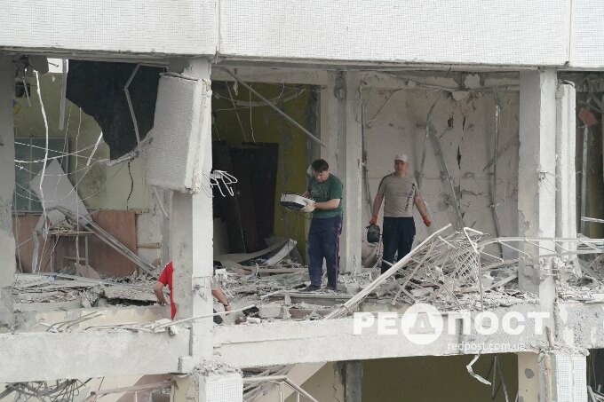 Новости Харькова: фото гимназии после ракетного удара