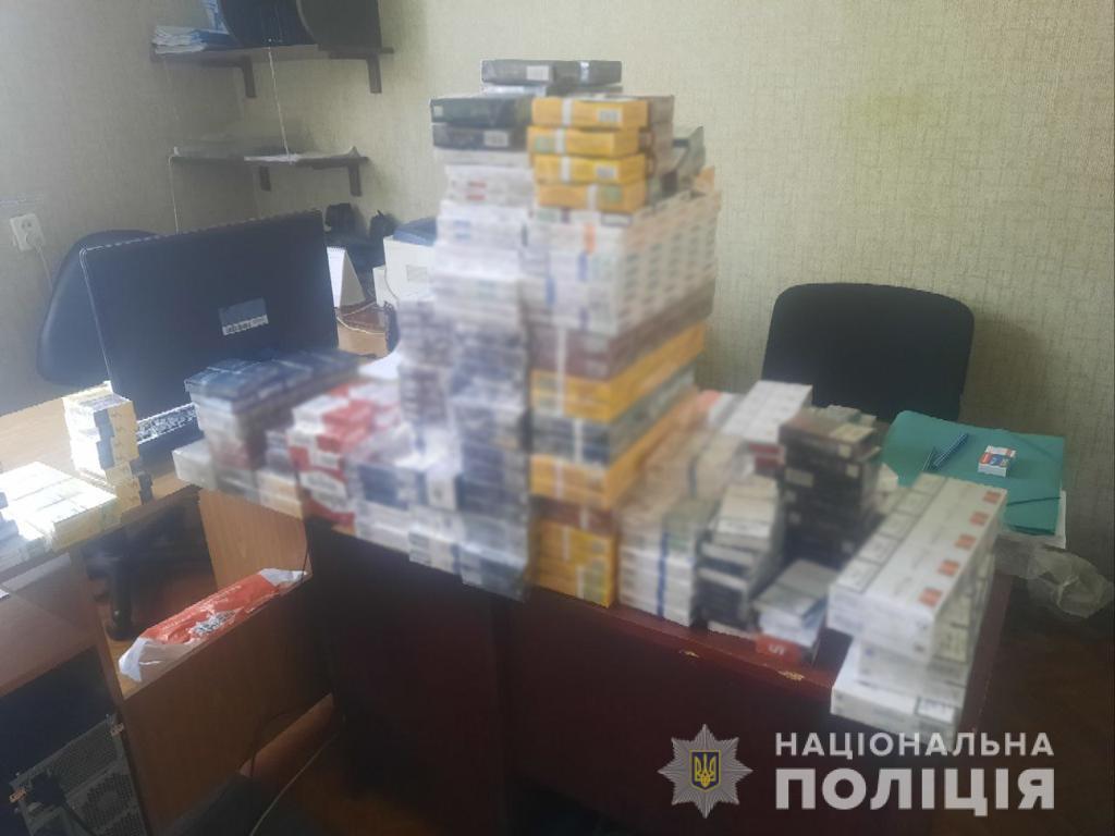 Изъяли на десятки тысяч гривен сигареты в Харькове