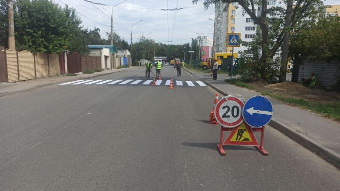 Новини Харкова: у місті ремонтують дороги