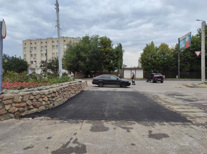Новини Харкова: у місті ремонтують дороги
