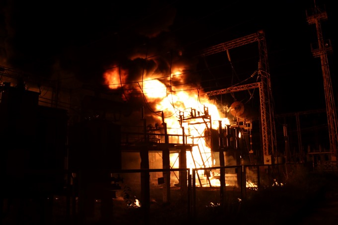 пожар на ТЭЦ-5 в Харькове после ракетного удара