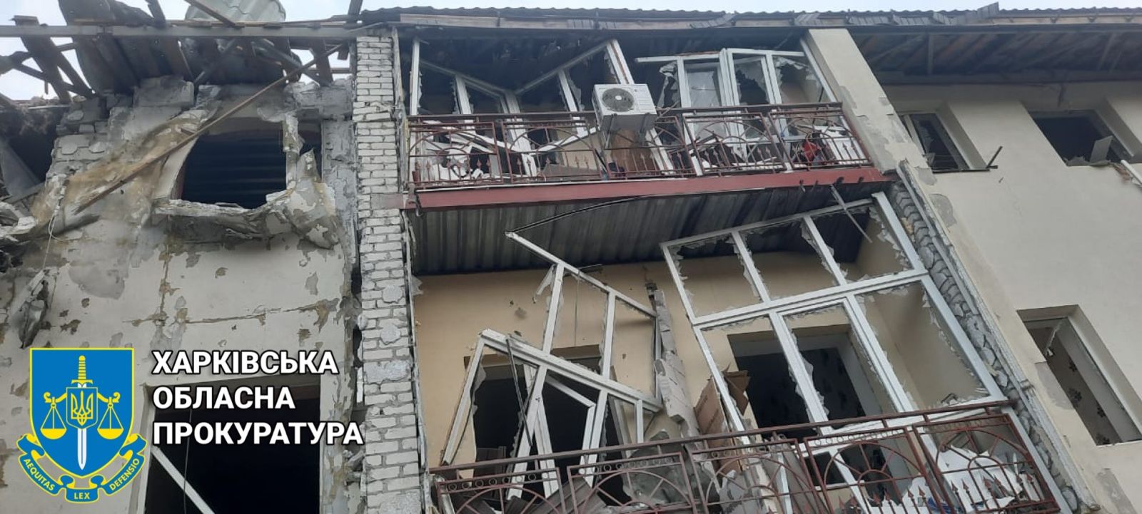 Наслідки ворожого обстрілу Новобаварського району Харкова вночі 12 вересня (фото)