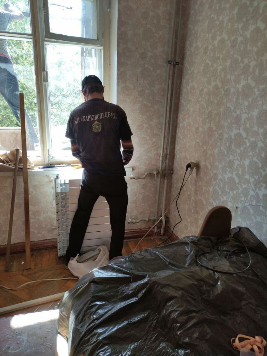 Ремонтують будинки, які постраждали від обстрілів окупантів у Харкові