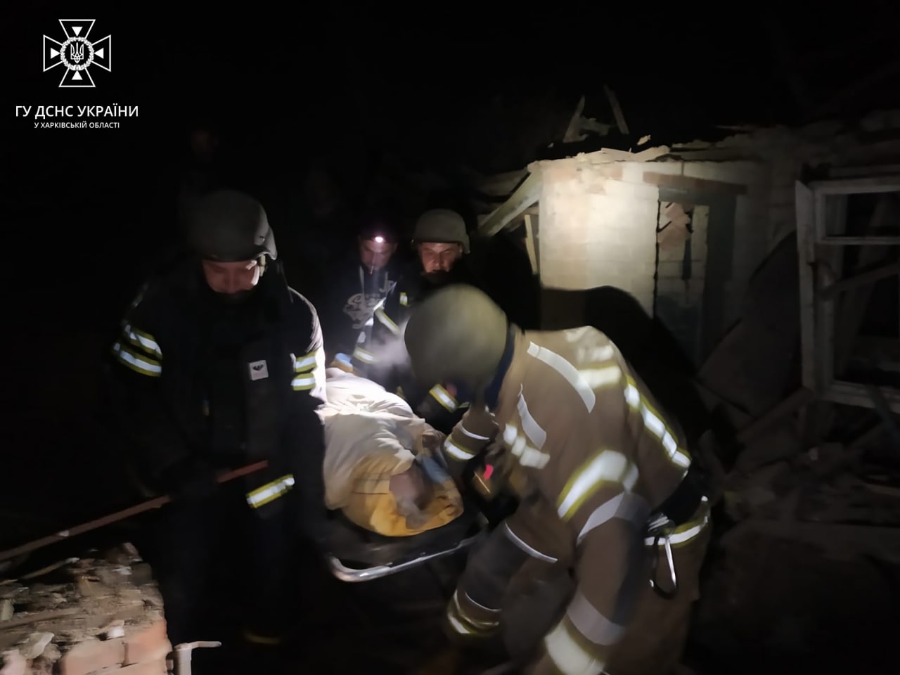 У Куп’янську Харківської області у зруйнованому обстрілами будинку знайшли тіло жінки