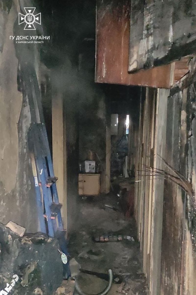 У Харькові на вулиці Пушкінській, 18 сталася пожежа на 4-му поверсі 6-типоверхового житлового будинку