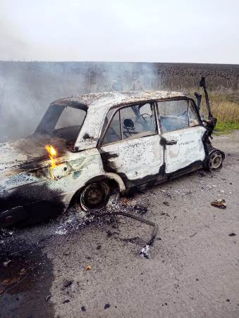 У цивільне авто вдарив протитанковий снаряд на дорозі між селами Куп’янського району Харківської області
