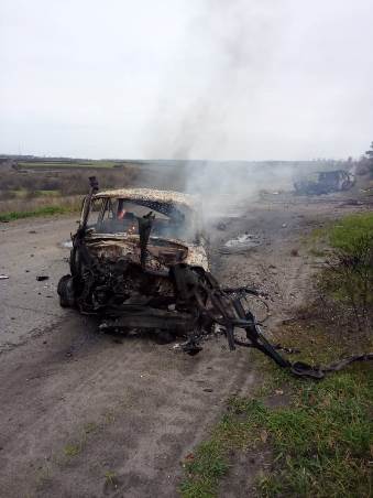 У цивільне авто вдарив протитанковий снаряд на дорозі між селами Куп’янського району Харківської області