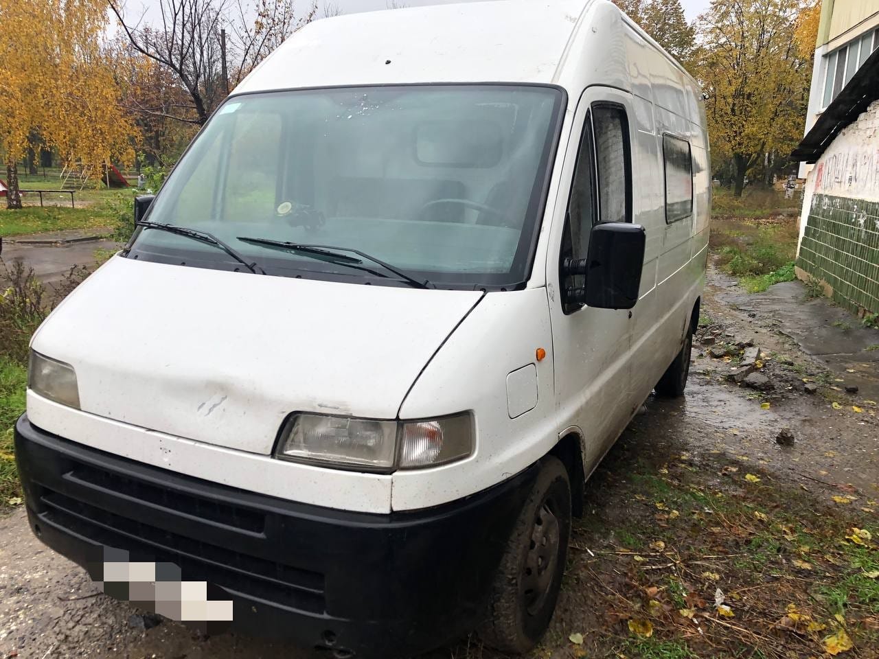 У Харківській області зловмисник викрав автомобіль «Fiat» під час тимчасової окупації міста Ізюм.