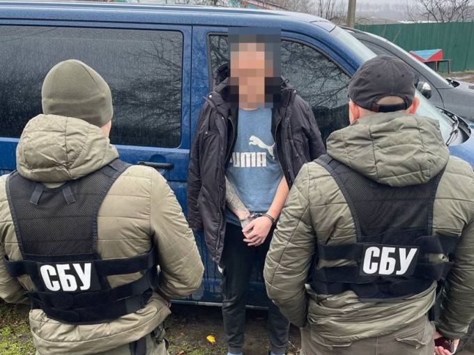 На звільнених територіях Харківської області СБУ затримала ворожого коригувальника
