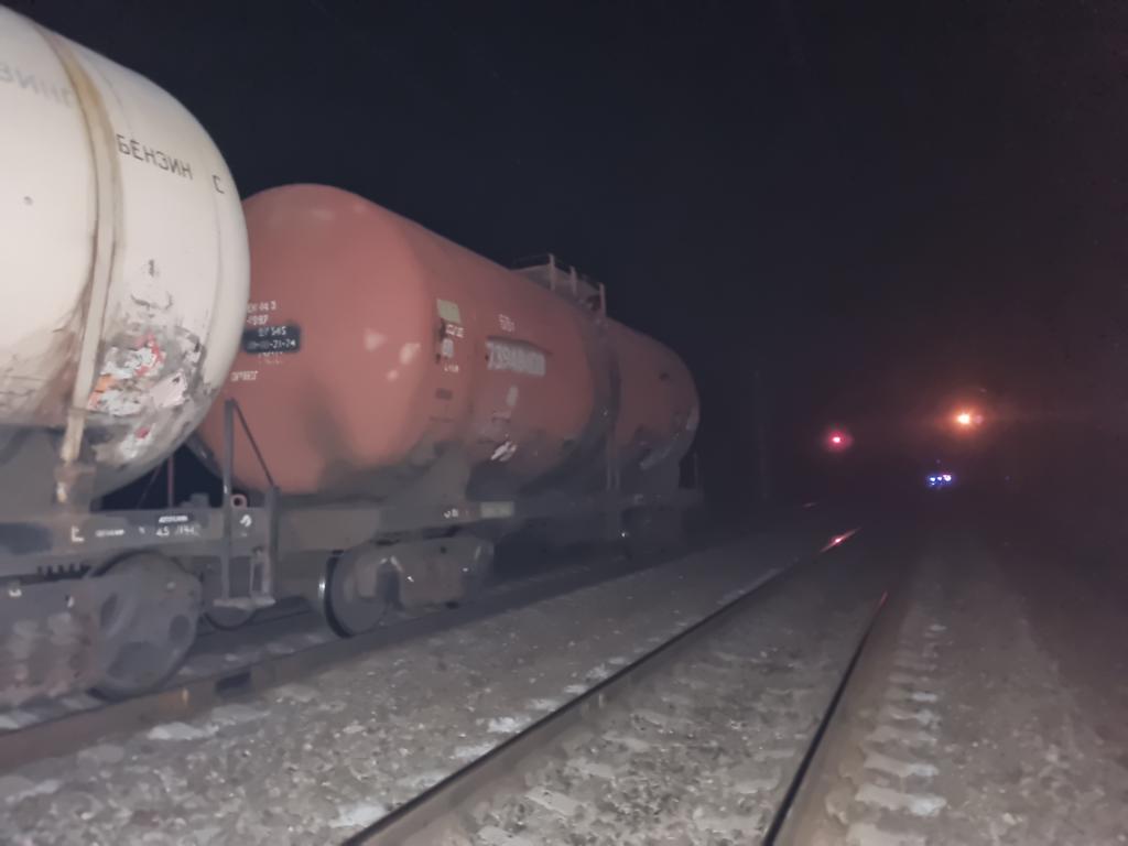 Новини Харькова: під товарним потягом загинула жінка