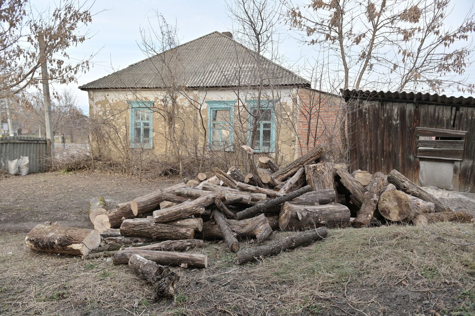 Роздають безкоштовно дрова населенню Харківщини