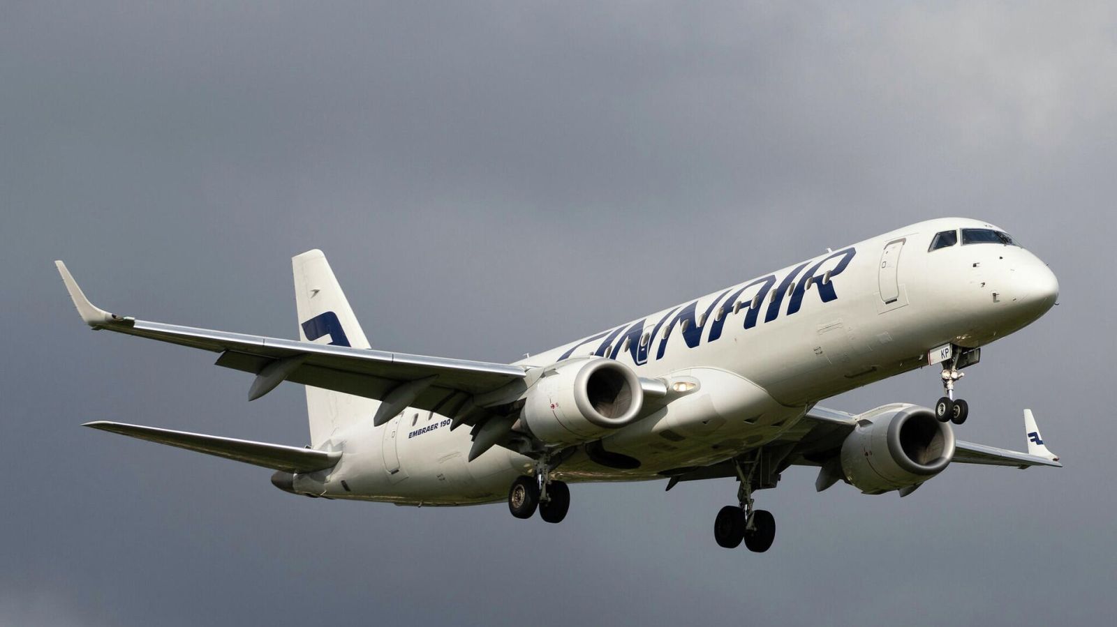 Надає знижку у 95% на авіаквитки для українців фінська компанія Finnair