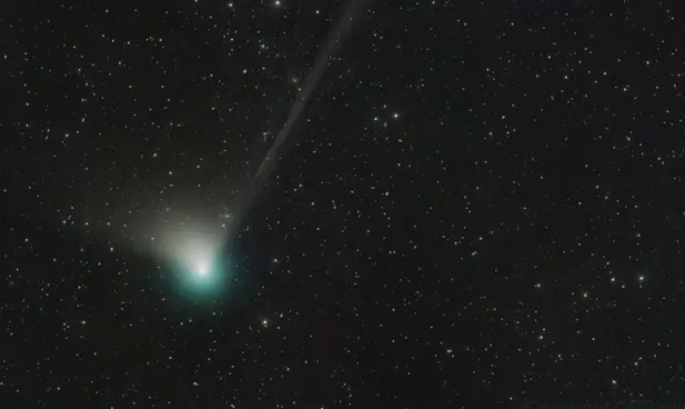 Прилетіла унікальна зелена комета до Землі, яку востаннє бачили неандертальці