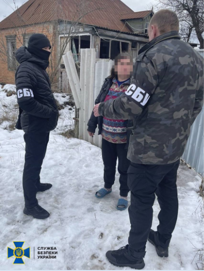 У Харківській області жінка розповсюджувала пресу окупантів 