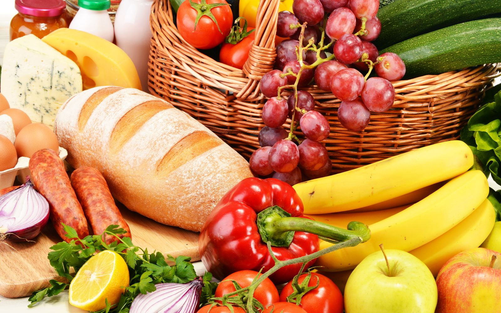 Зростуть ціни на хліб та фрукти в Україні