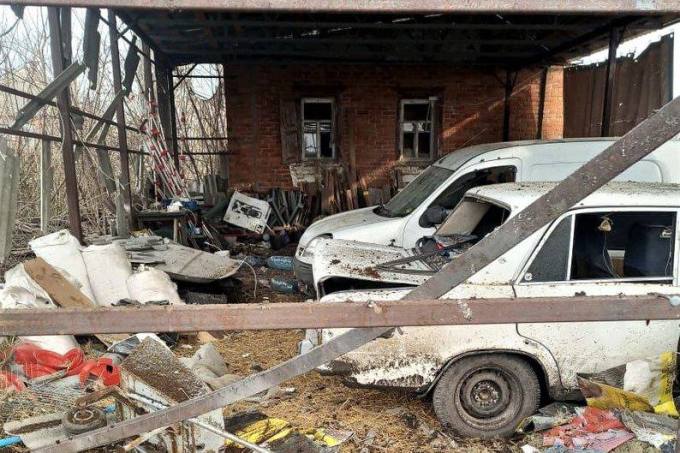 Фото наслідків обстрілу села Басове Харківської області