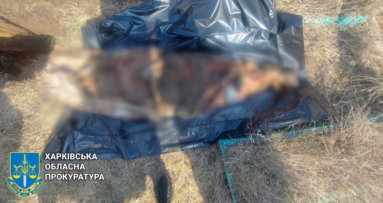 Ексгумували тіло старенької, яка загинула під час обстрілу Харківщини