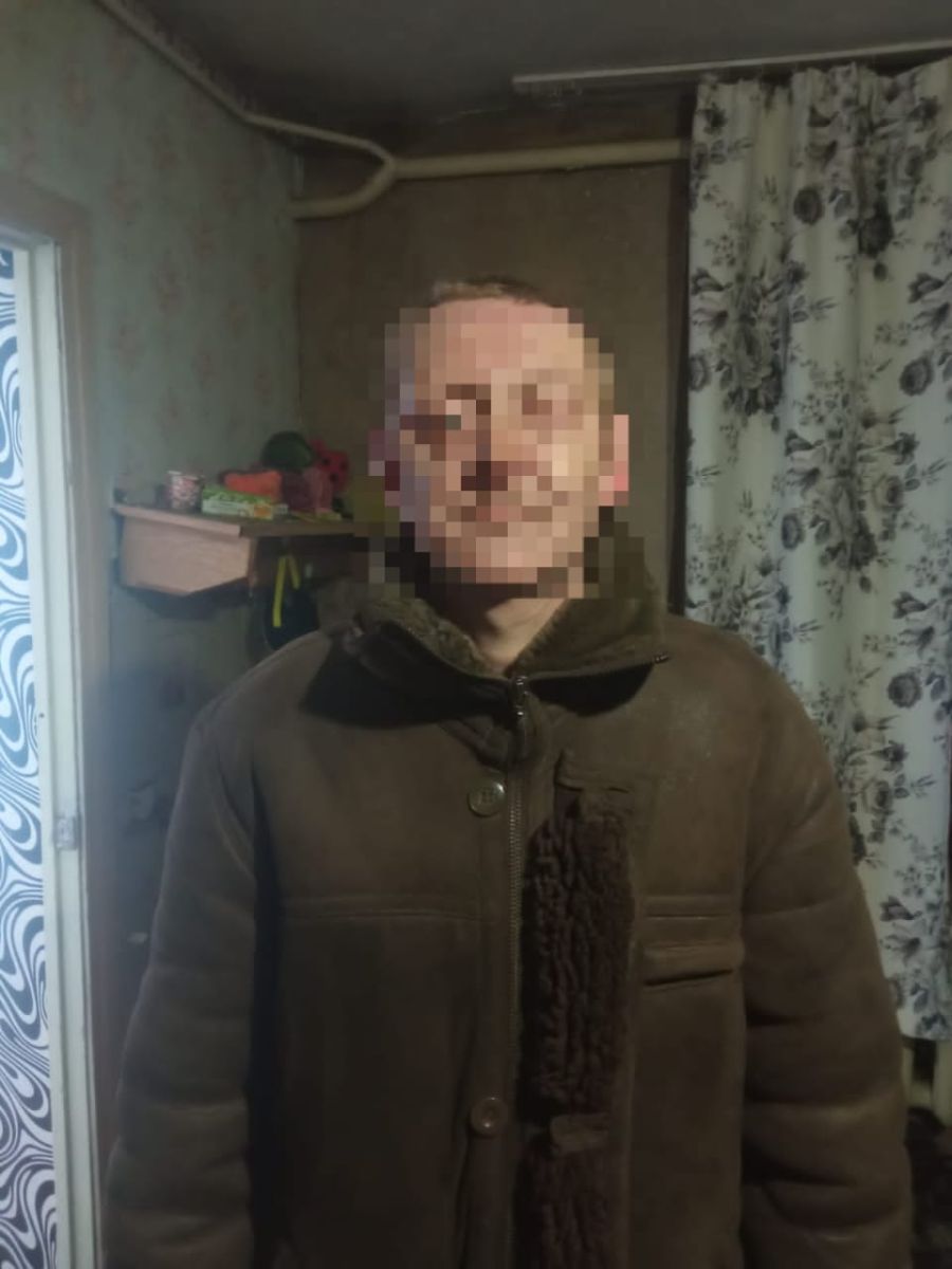 Спіймали чоловіка, який зберігав вдома арсенал боєприпасів на Харківщині