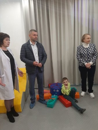 У міській дитячій клінічній лікарні №24 міста Харкова відкрили кімнату сенсорної релаксації