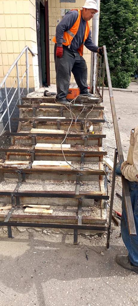 Триває поточний ремонт будинків у Харкові