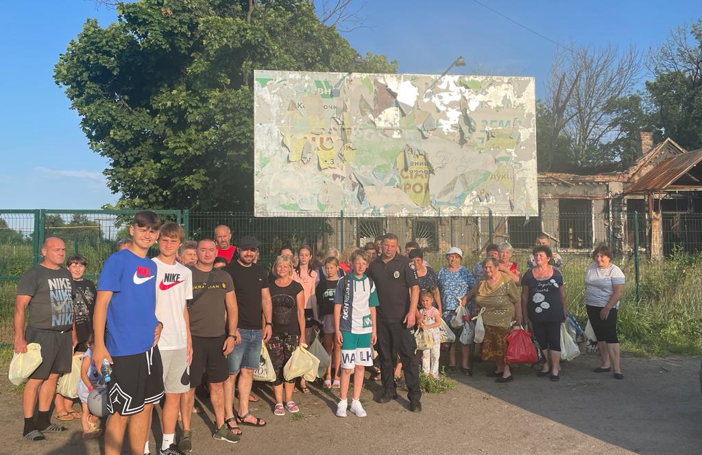 мешканці селища Коробочкине отримали гуманітарну допомогу