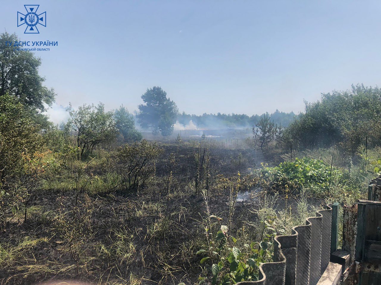 Пожежа Харків: Охопила гектар вогняна стихія через обстріл ворога