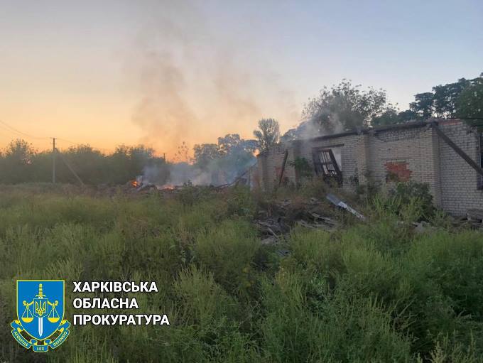 На Харківщині 16 серпня близько 2:20 ворог атакував двома БПЛА село Піски-Радьківські Ізюмського району.