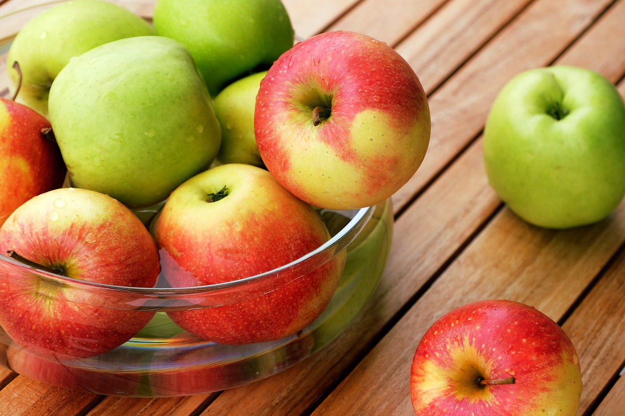 Як приготувати яблука зі сметаною у духовці