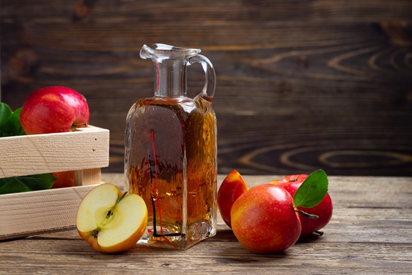 Як приготувати справжній яблучний оцет із соку
