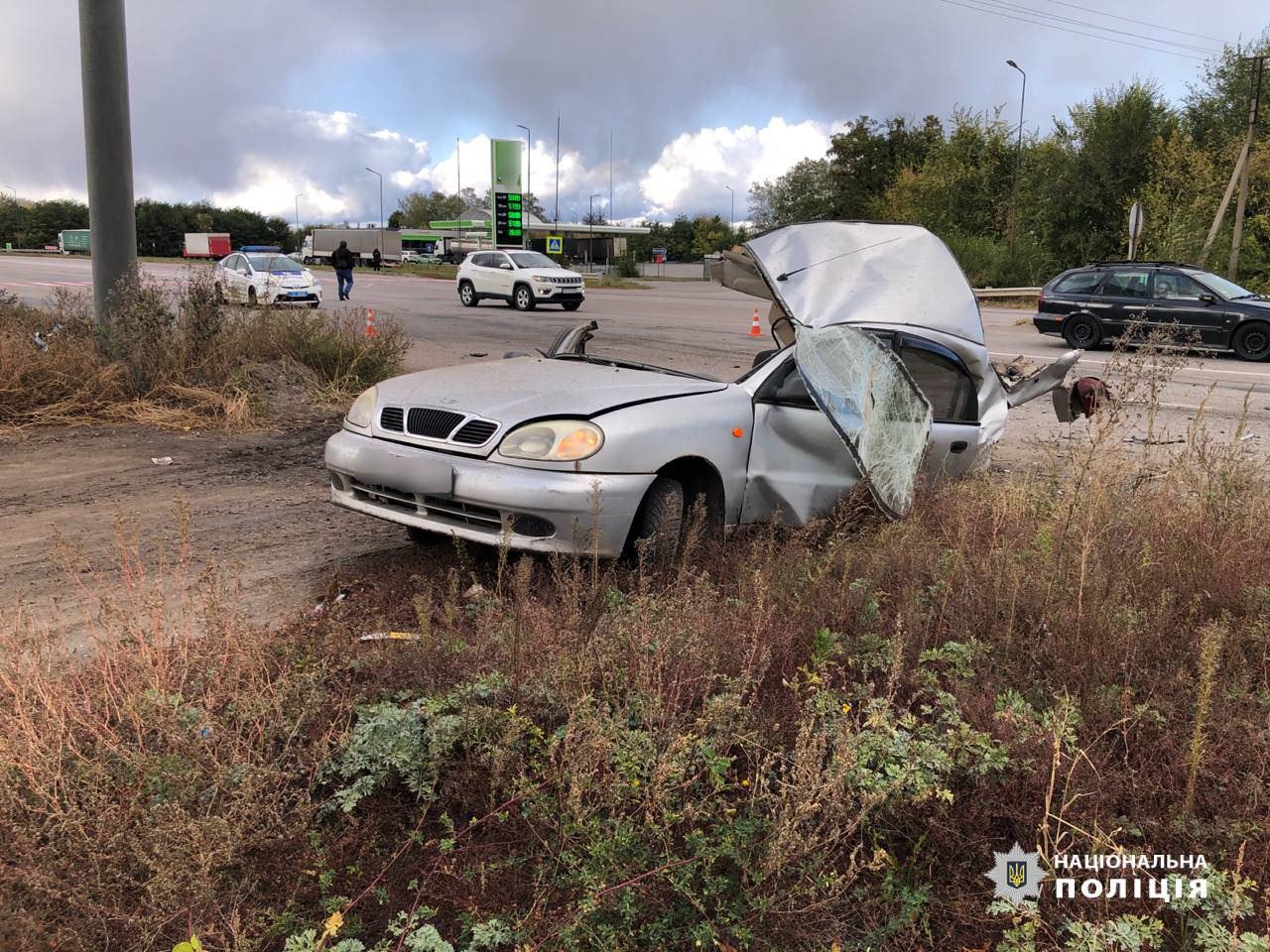 ДТП Харків: Розірвало автівку у аварії Daewoo Lanos, Mazda СХ5, Renault Laguna та ВАЗ -2106