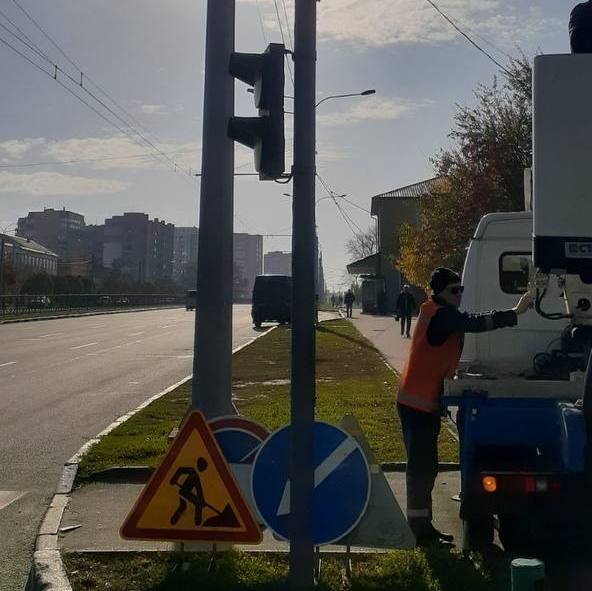 Зробили безпечнішими для пішоходів вулиці Харкова ремонтники