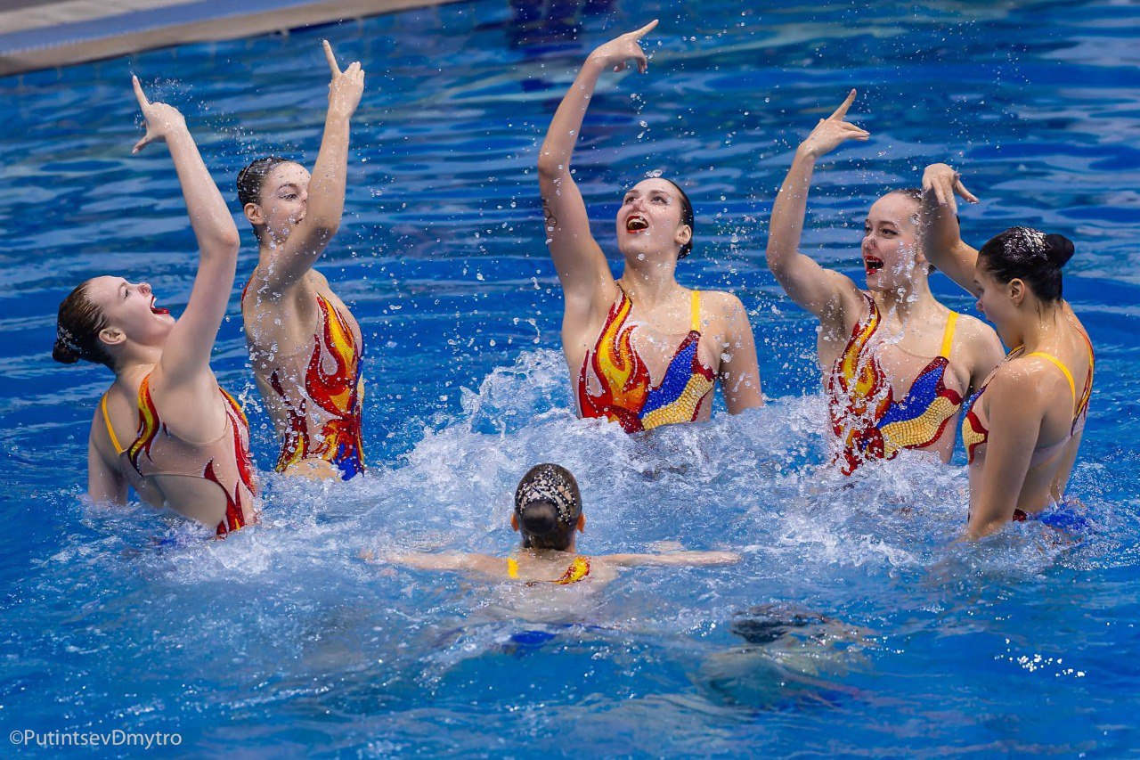 Виграли чемпіонат України харківські представниці артистичного плавання