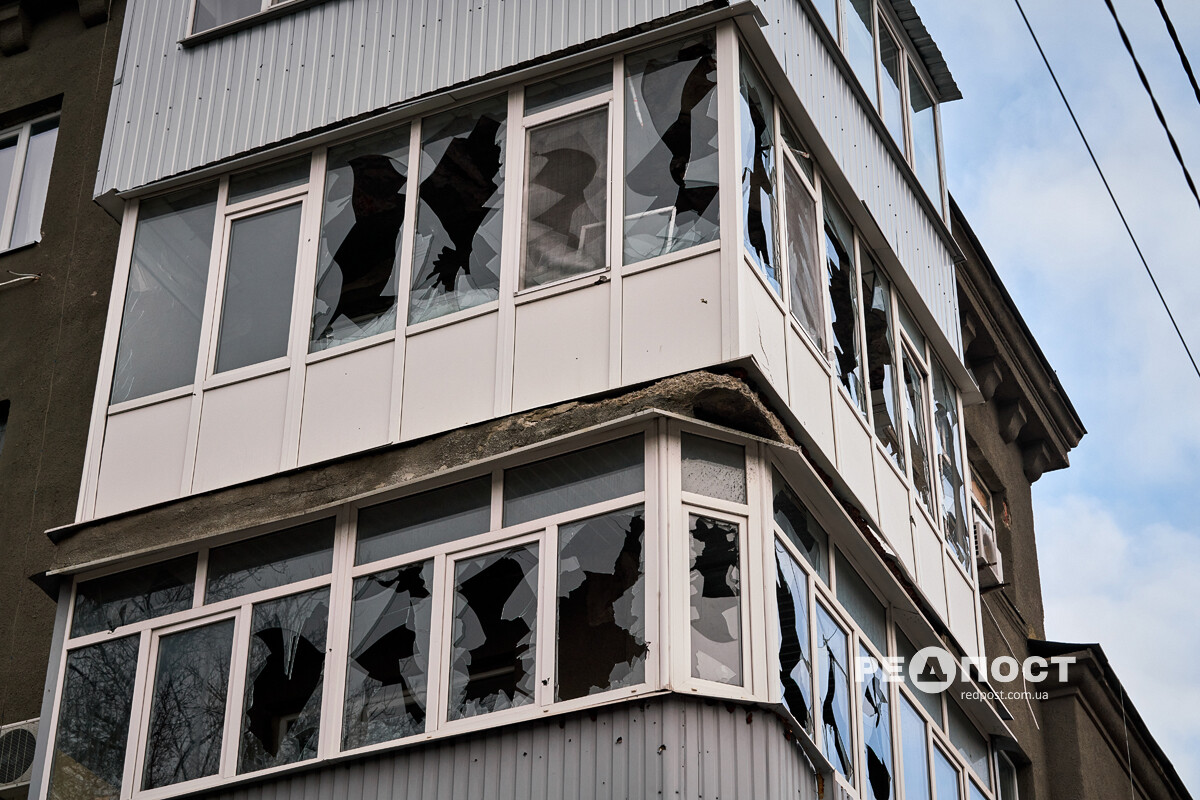 У Київському, Холодногірському та Слобідському районах Харкова комунальники продовжують усувати наслідки ворожих обстрілів