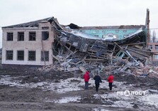 Наслідки ракетного обстрілу школи в Основ'янському районі Харкова