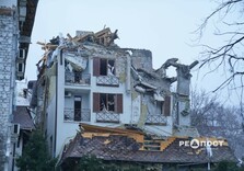Наслідкі ракетного удару по готелю у Київському районі Харкова