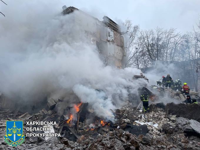 Прокурори працюють на місцях ракетних ударів по Харкову