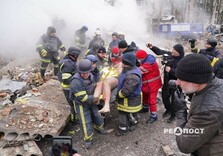 У Київському районі Харкова з-під завалу врятували чоловіка
