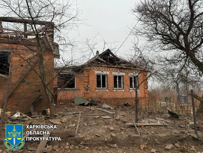 7 лютого близько 6:00 окупанти здійснили авіаудари по селищу Григорівка Куп'янського району. В результаті пошкоджені житлові будинки.