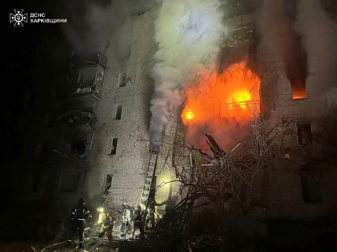 Новини Харкова: пожежа Куп'янська після авіабомбардування