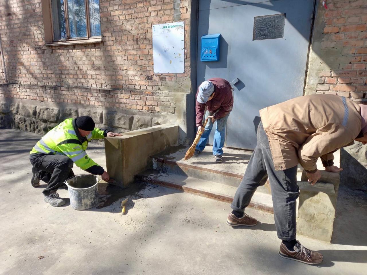 Триває ремонт будинків у Харкові