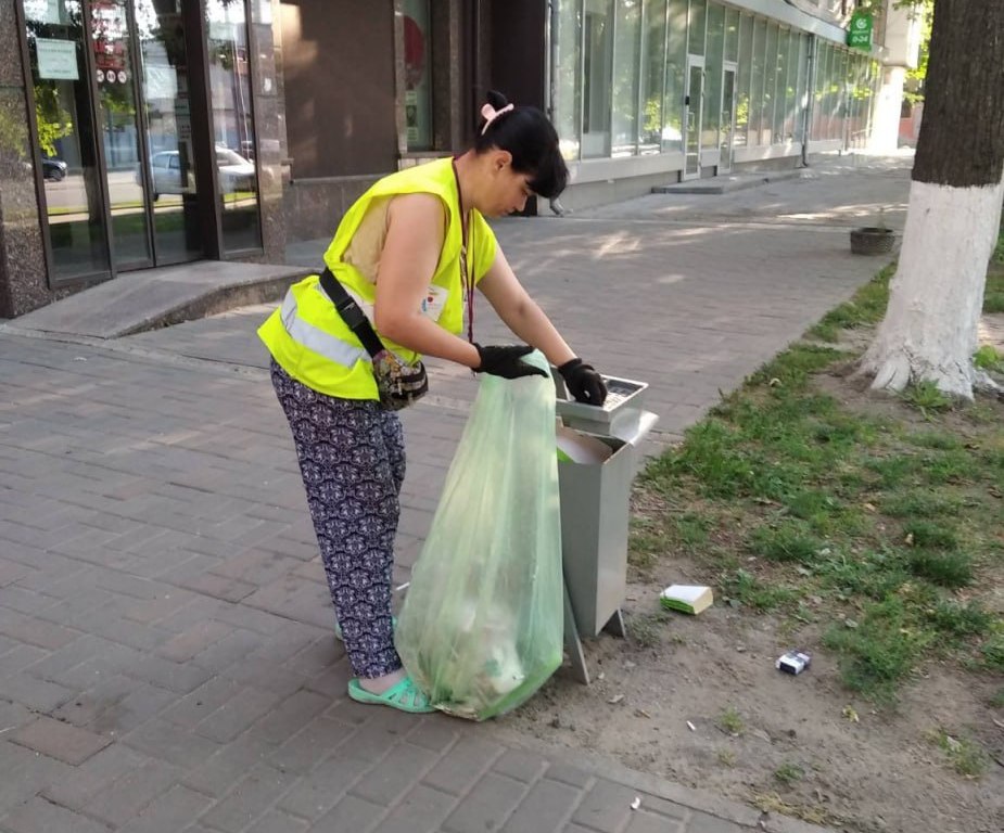 Впорядковували Холодногірський район Харкова комунальники