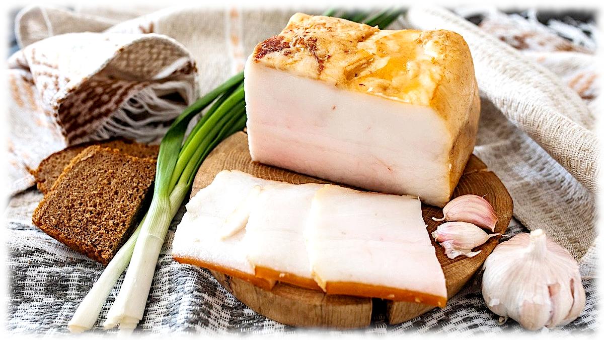27 серпня відзначають День сала