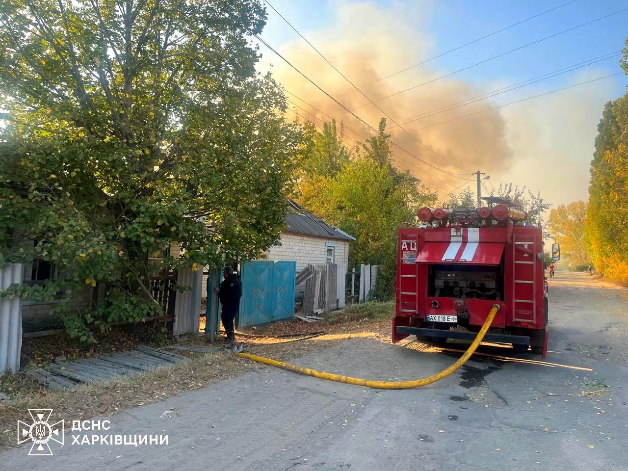 Загинула людина під час обстрілу Харківщини, спалахнули будинки: Новини Харкова