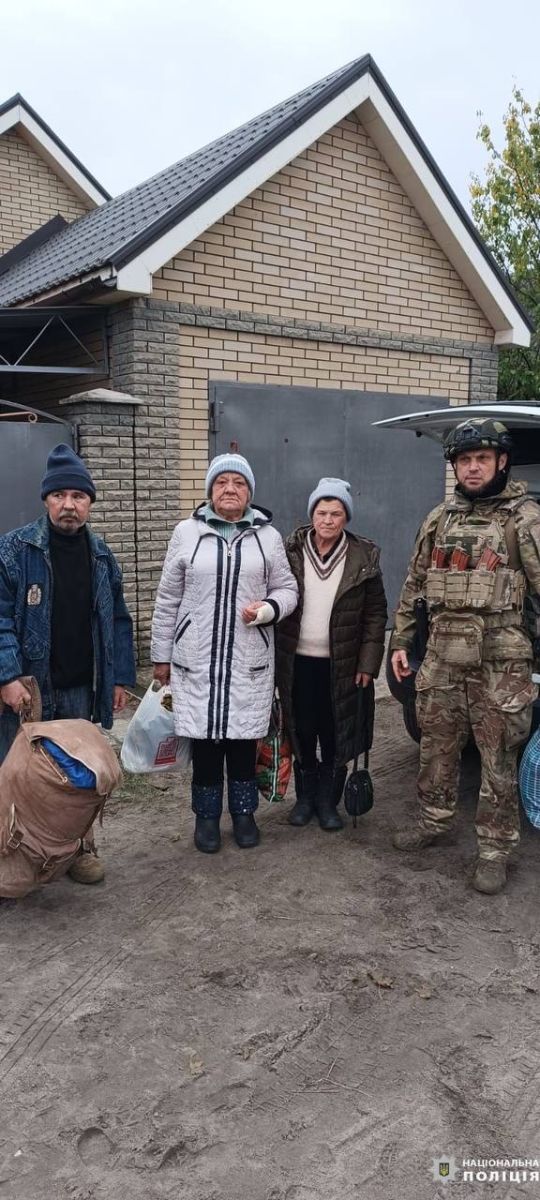 Продовжують евакуацію жителів з небезпечних районів Харківщини правоохоронці: Новини Харкова