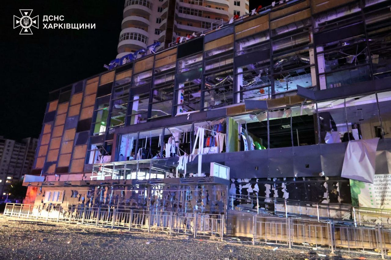 Показали наслідки російських ударів по Харкову рятувальники: Новини Харкова